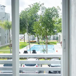 Depto 2 Rec. Con Vista A La Piscina En C. Privada , Playa del Carmen México